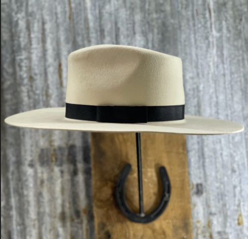 Fedora | White